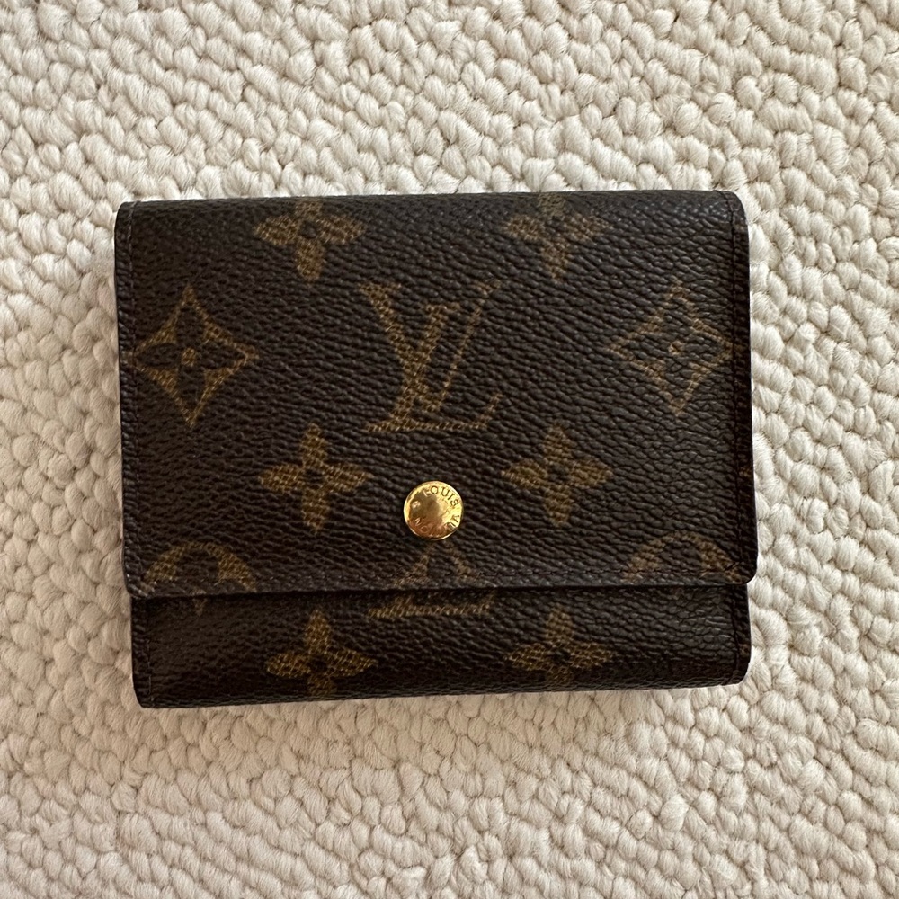 EUC Louis Vuitton Monogram Card Case